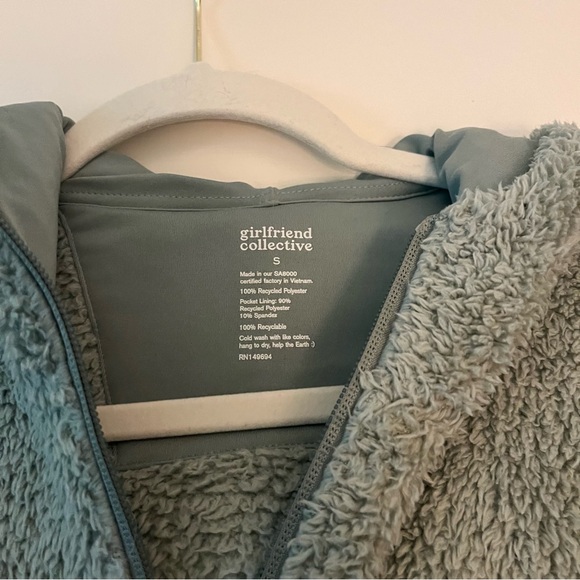 Girlfriend Collective Fleece Bomber Jacket - Picture 2 of 4